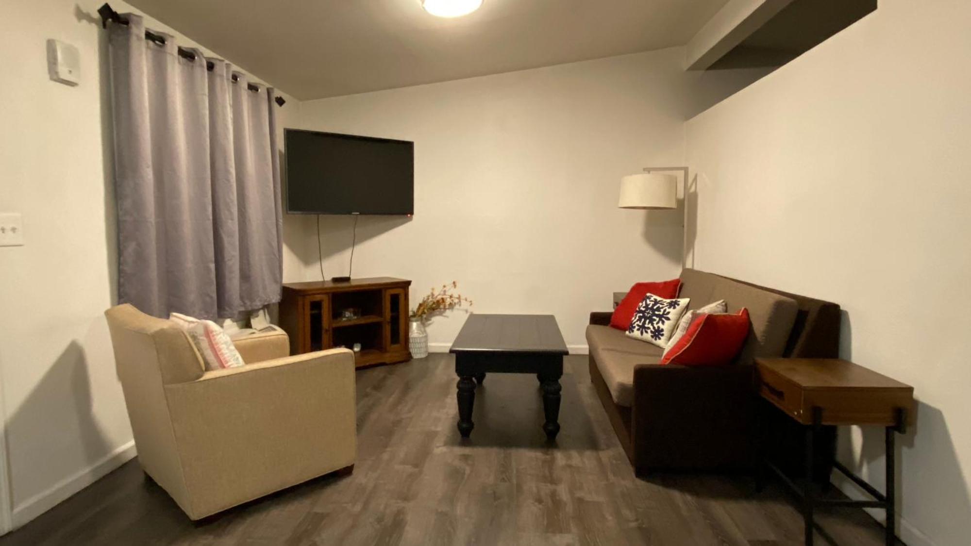 Golden Kent Motel Zewnętrze zdjęcie